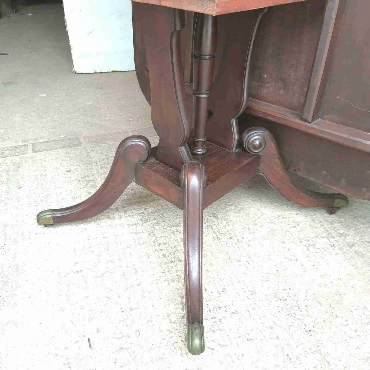 antique Georgian mahogany rectangular tilt top dining table quad legs castors 6