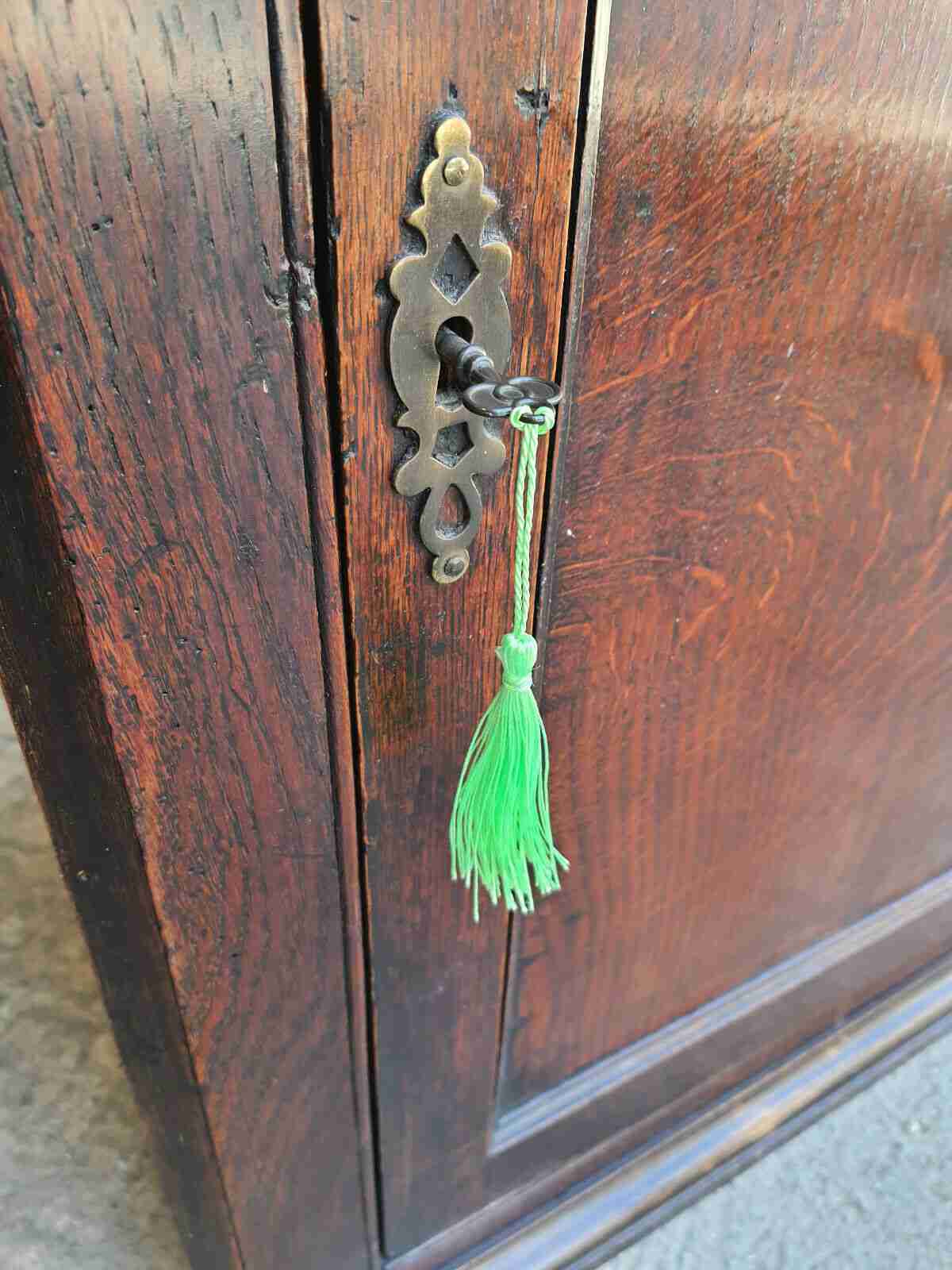 antique Georgian oak single door corner cabinet serpentine shelves cupboard