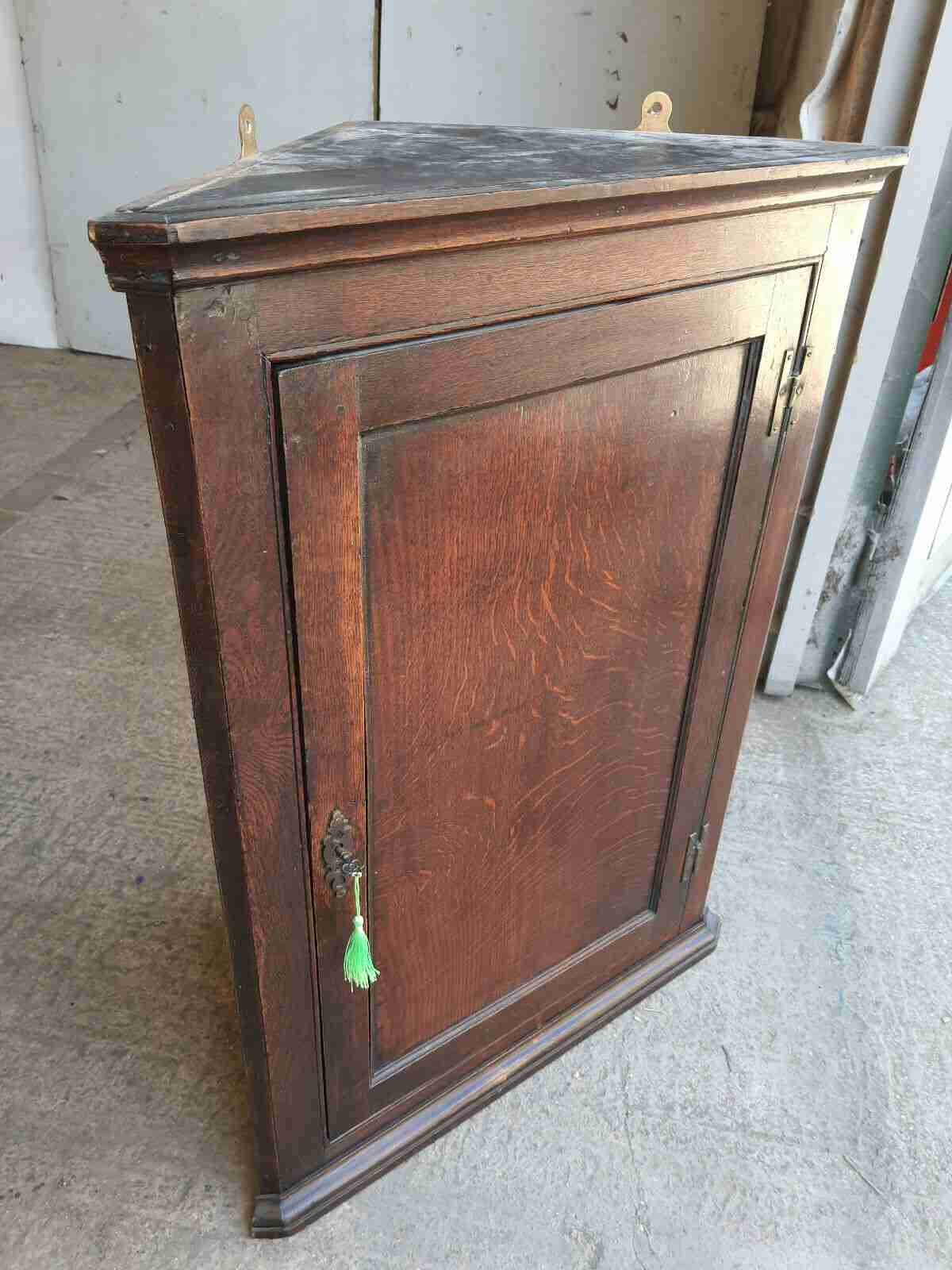 antique Georgian oak single door corner cabinet serpentine shelves cupboard