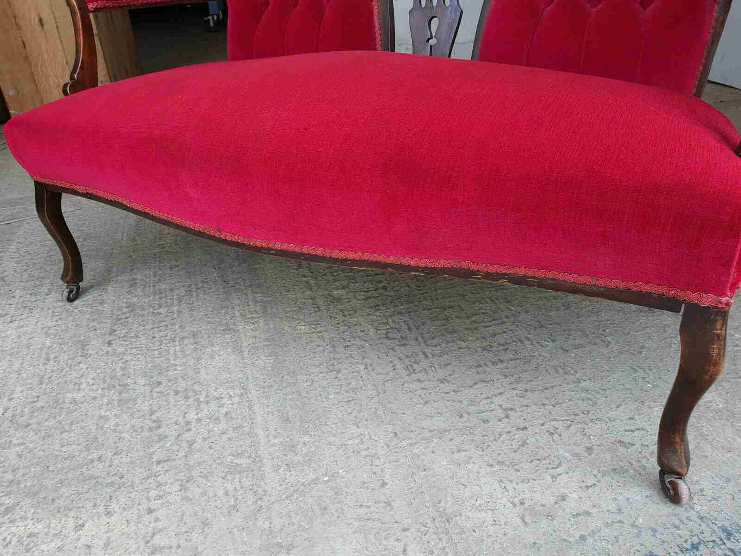 antique art nouveau 2 seat wood frame mahogany sofa cabriole legs castors settee