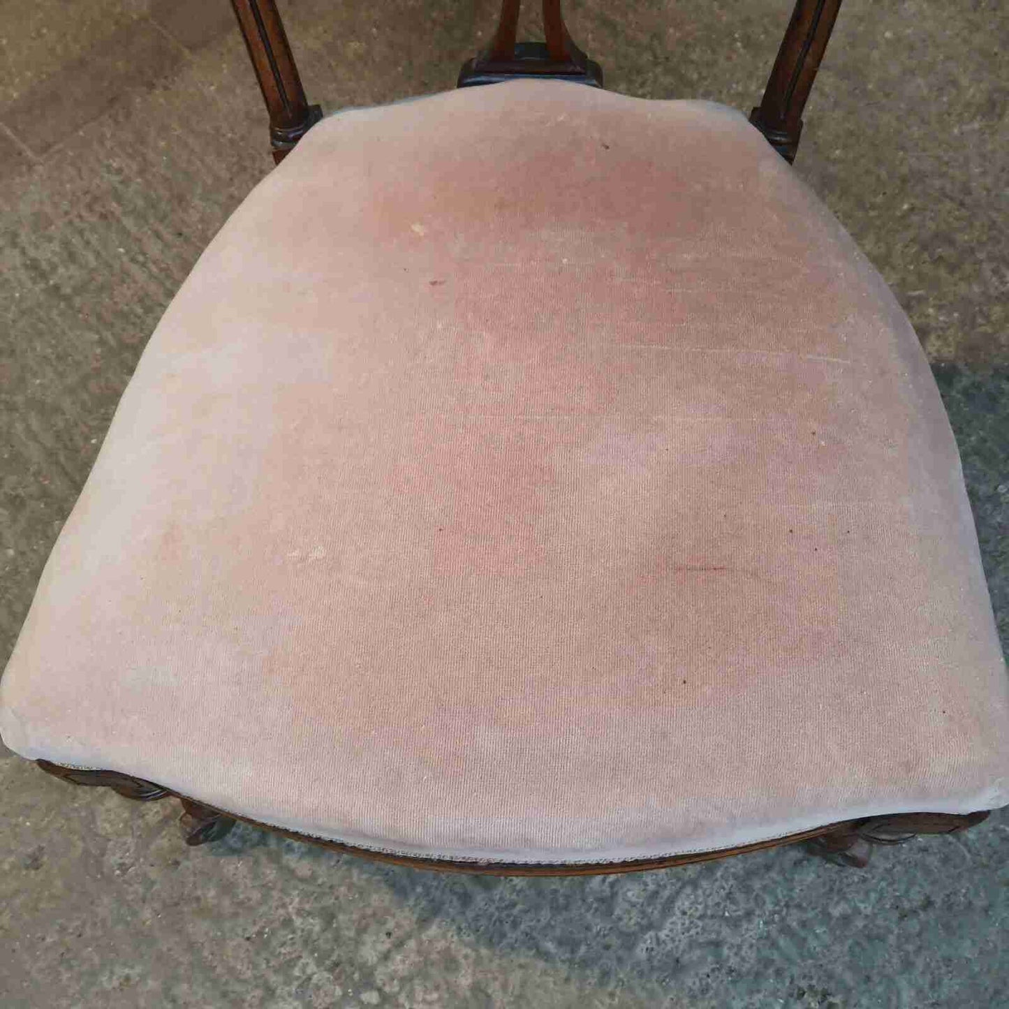 antique victorian low serpentine open bedroom chair turned legs castors sprung