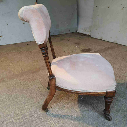 antique victorian low serpentine open bedroom chair turned legs castors sprung