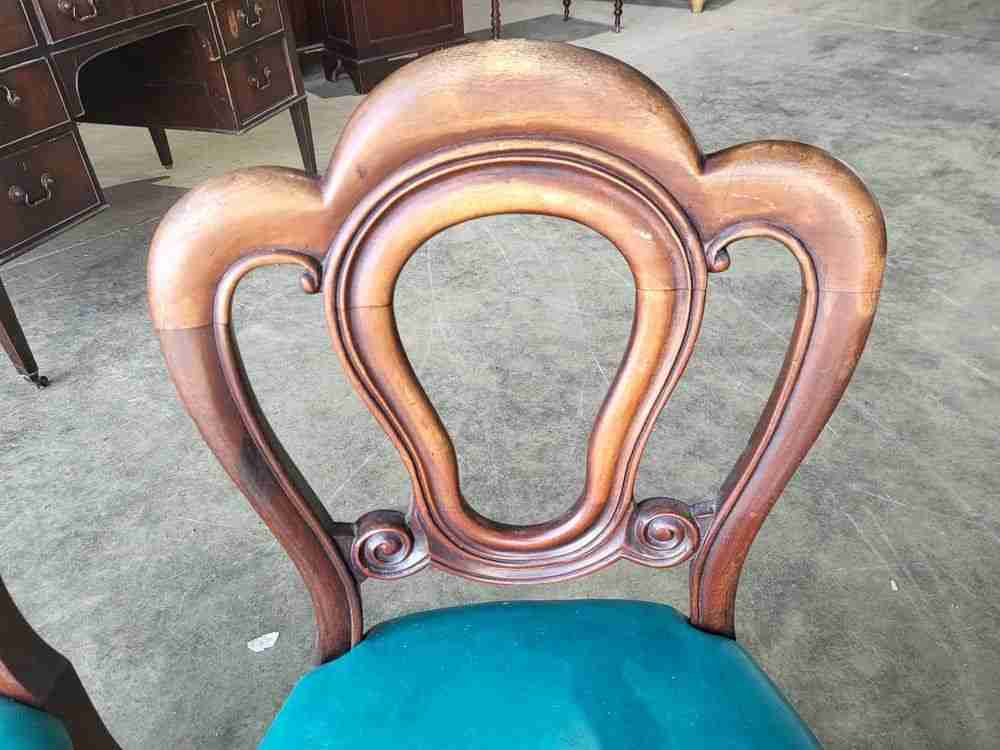 Antique Victorian 8 mixed mahogany dining chairs turned legs faux leather