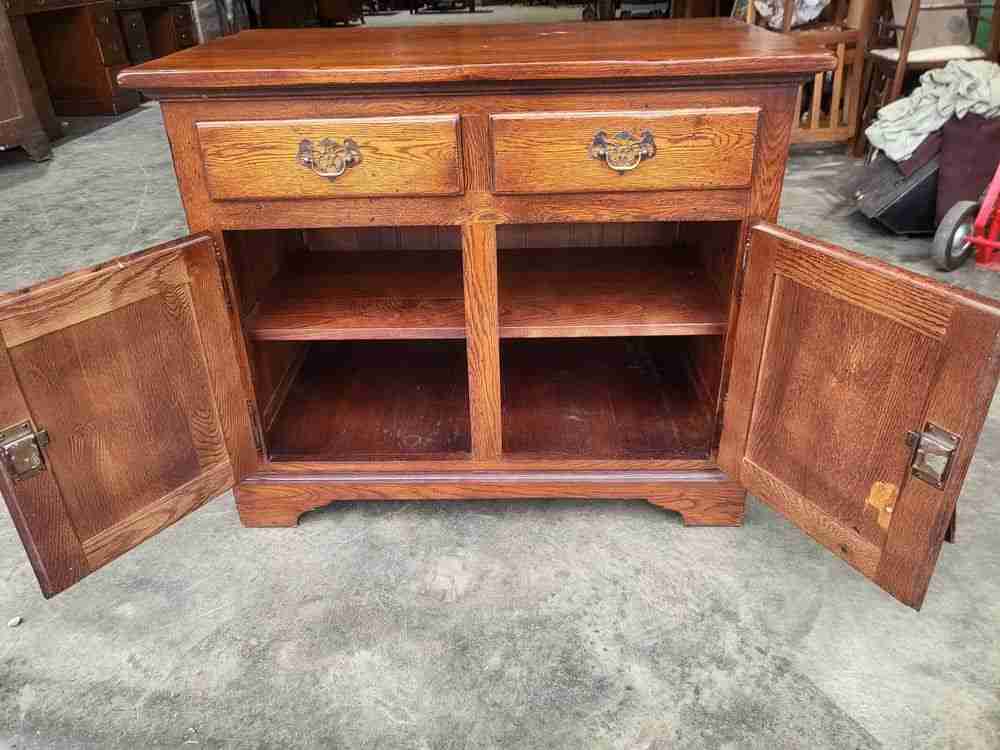 Small 20thC oak 2 door 2 drawers sideboard cupboard cabinet