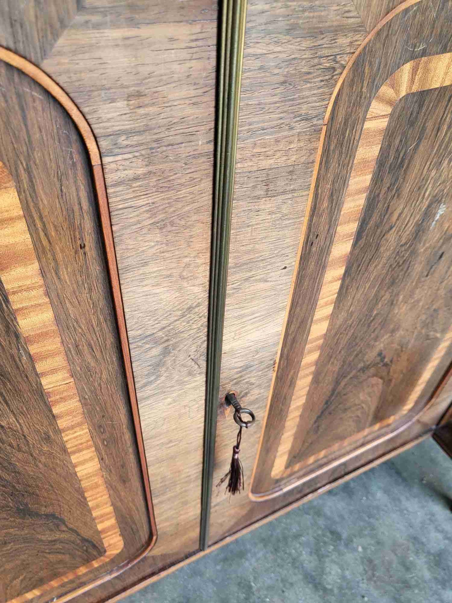 Antique inlaid small sideboard cupboard curved columns