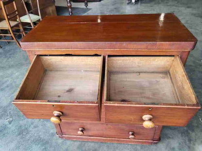 Antique Victorian mahogany 2 over 3 chest of drawers knob handles