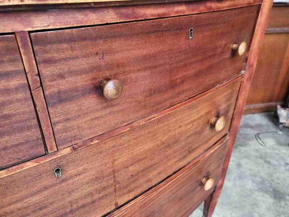 Vintage 20thC bow front chest of drawers 2 over 2 tapered legs