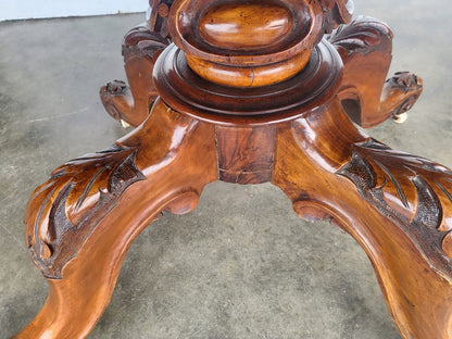 Antique Victorian oval tilt top walnut pedestal dining table seat to 6
