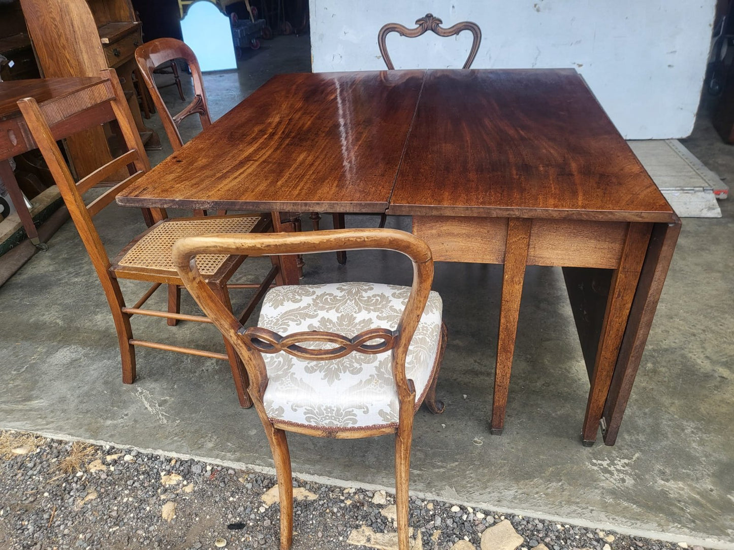 Antique large Georgian solid mahogany drop leaf dining table seat to 8