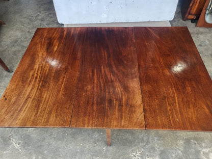 Antique large Georgian solid mahogany drop leaf dining table seat to 8