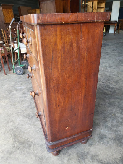Antique Victorian 2 over 3 chest of drawers knob handles