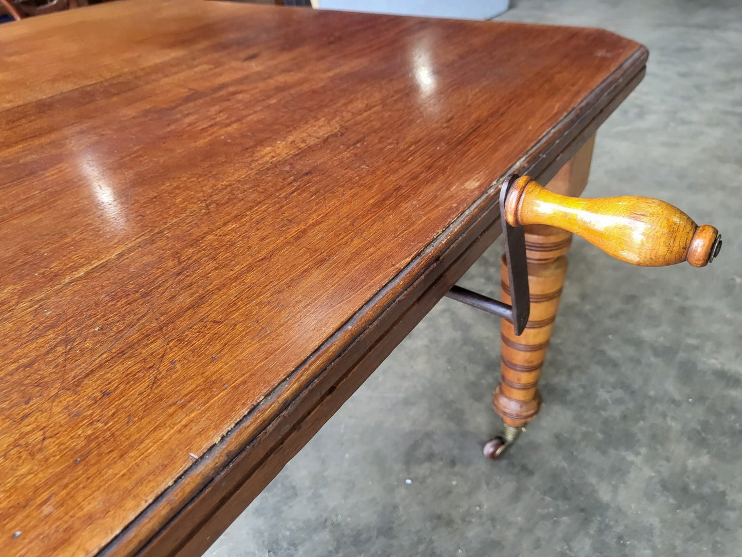 Antique Victorian wind out extending dining table seat 6