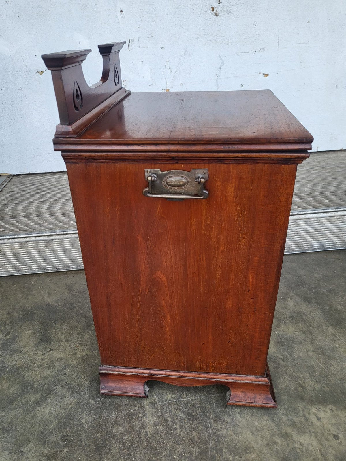 Antique Edwardian side end lamp table storage coal perdonium