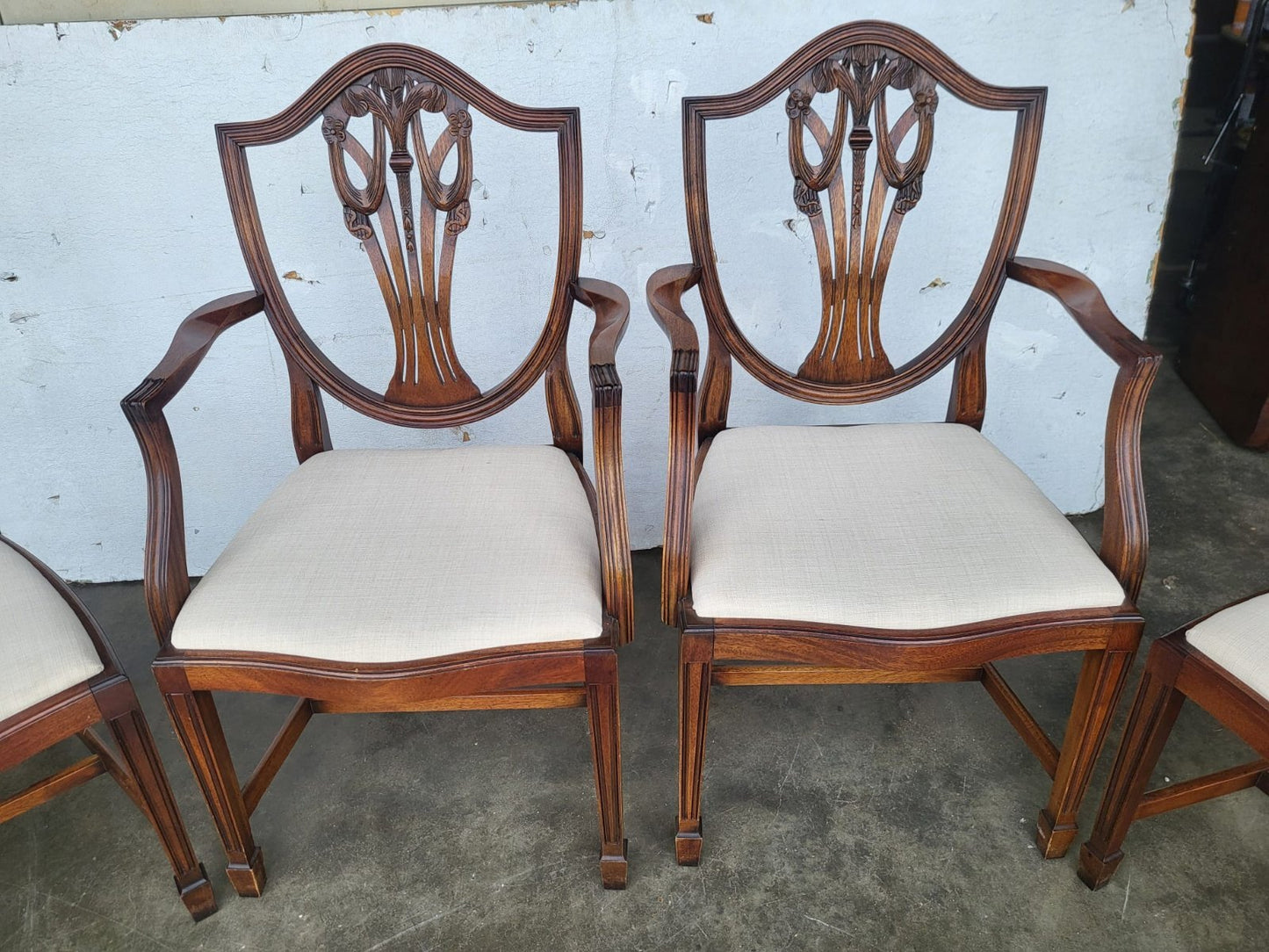 Antique repro six shield back dining chairs 2x carvers cream