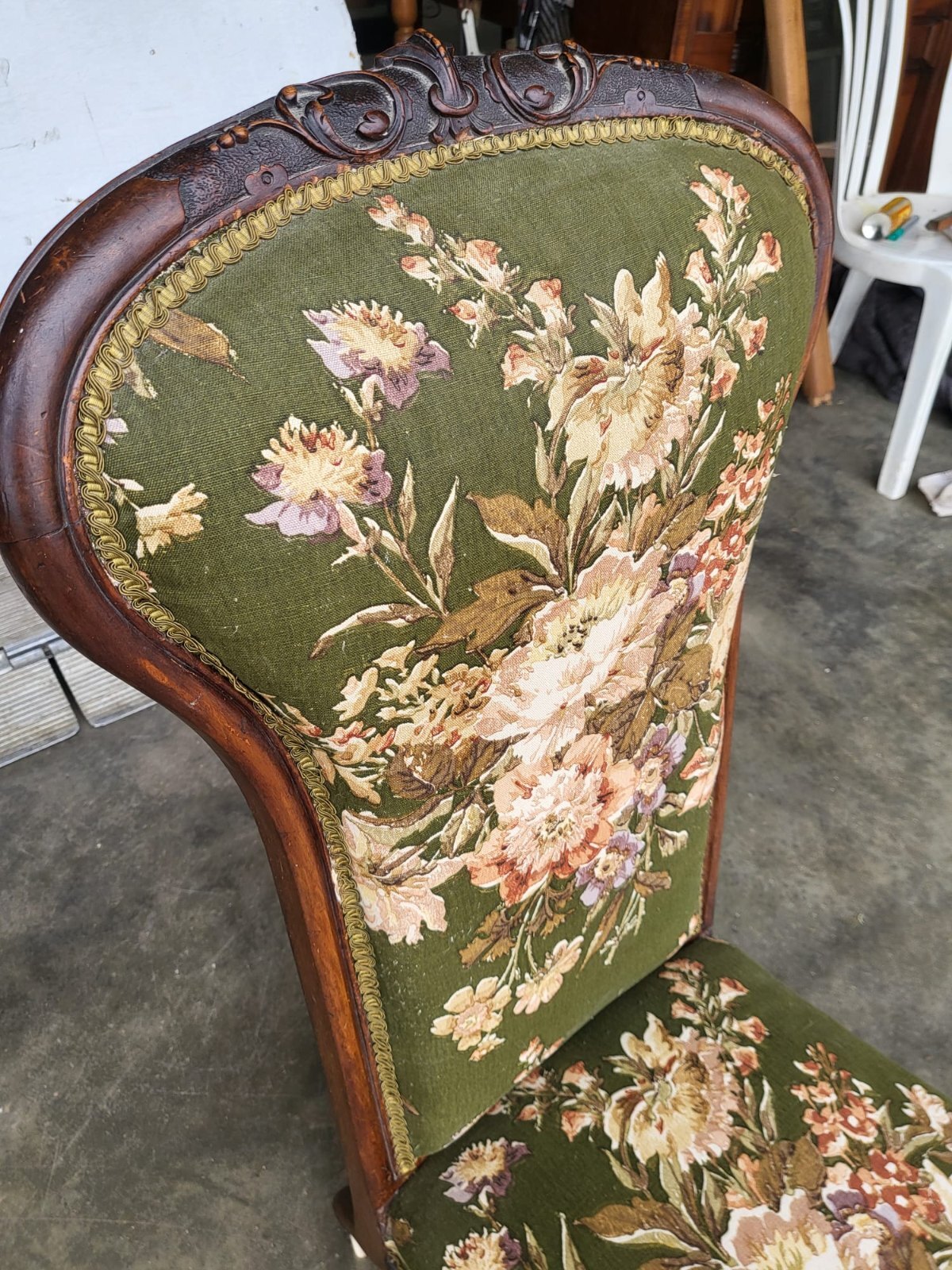 Antique Victorian small nursing bedroom bathroom chair cabriole legs