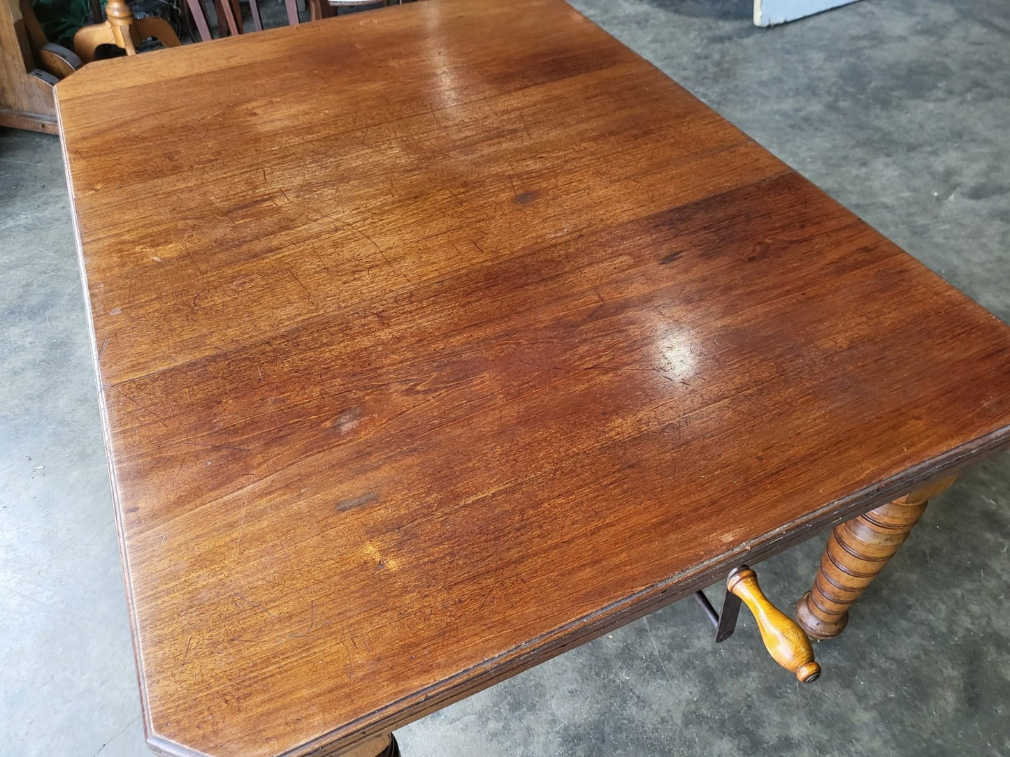 Antique Victorian wind out extending dining table seat 6