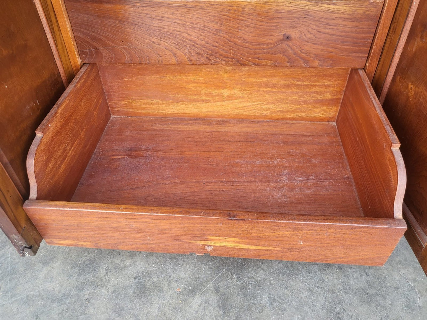 Vintage chest of drawers cabinet cupboard tray drawers