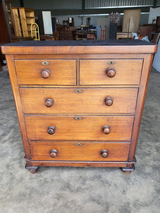 Antique Victorian 2 over 3 chest of drawers knob handles