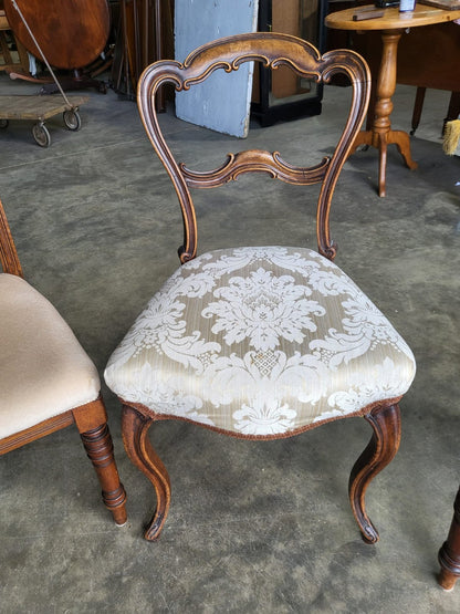 Six antique Victorian mixed dining chairs cream seats