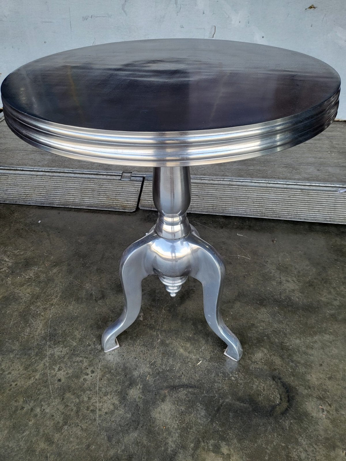 Silver metal round pedestal tripod side end lamp table