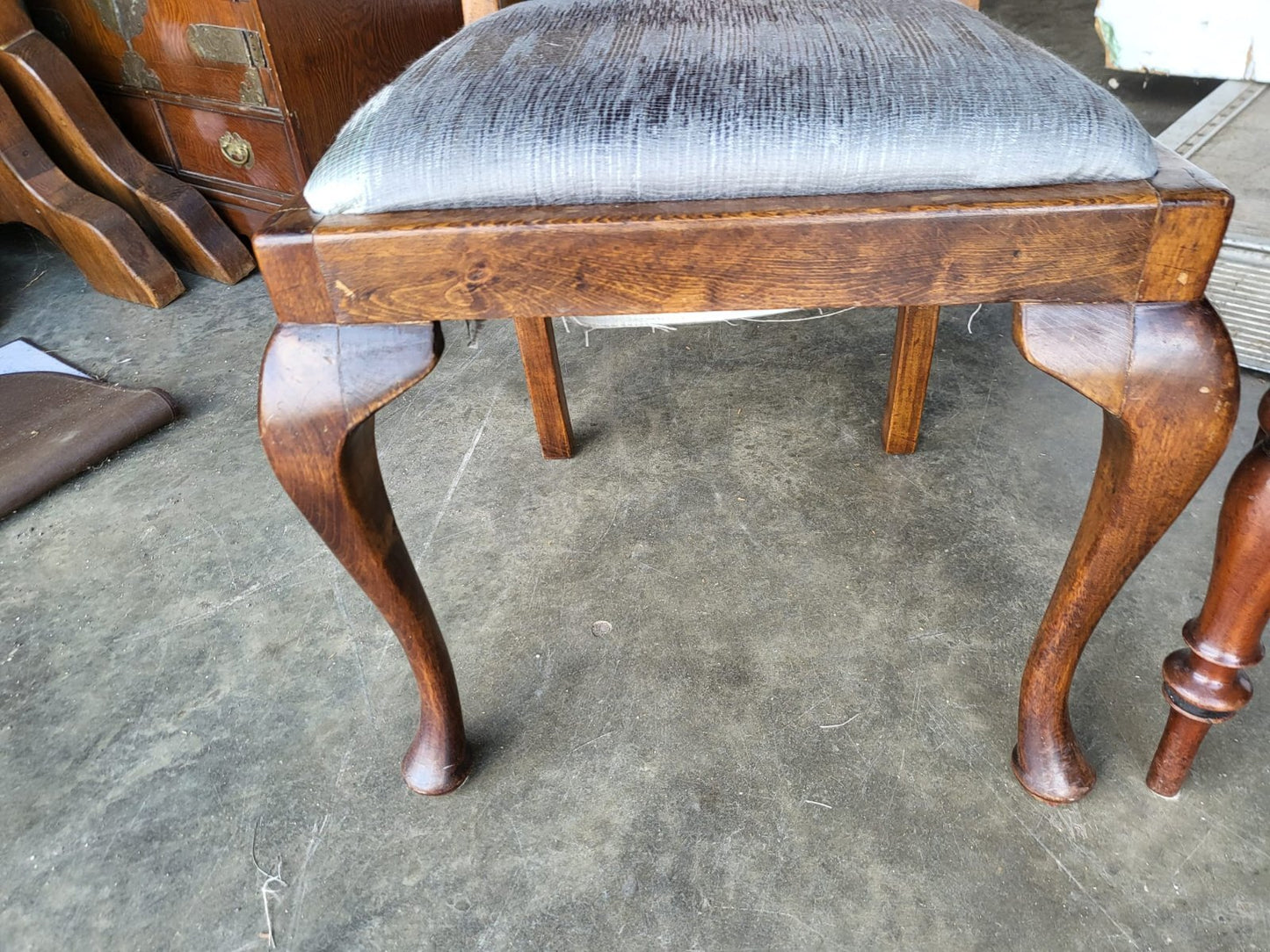 4 x antique Victorian mixed dining chairs drop in seats