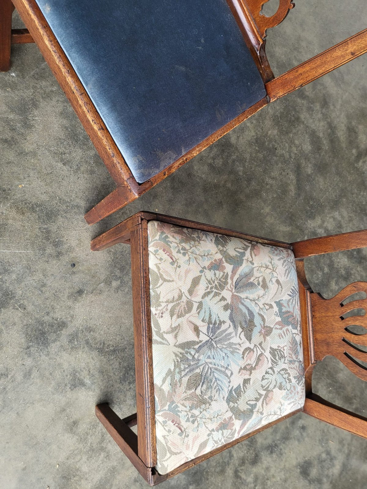 Four 4 antique Georgian mixed dining chairs drop in seats