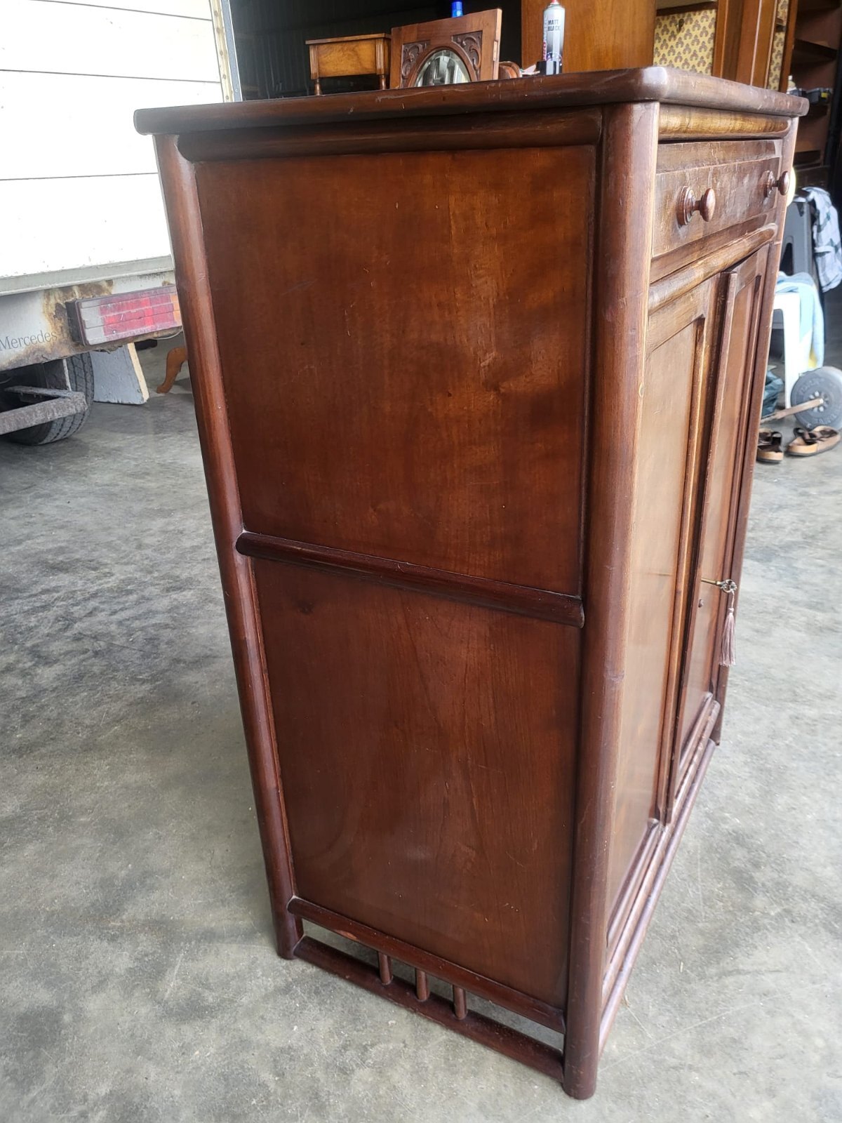 Vintage chest of drawers cabinet cupboard tray drawers