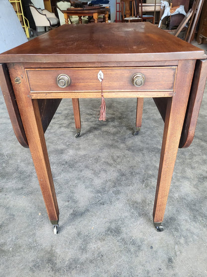 Antique Victorian drop leaf Pembroke dining occasional table drawer