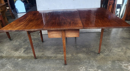 Antique large Georgian solid mahogany drop leaf dining table seat to 8
