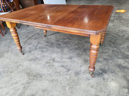 Antique Victorian wind out extending dining table seat 6