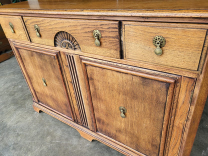 Antique Deco 1930 oak 3 drawer 2 door sideboard cupboard