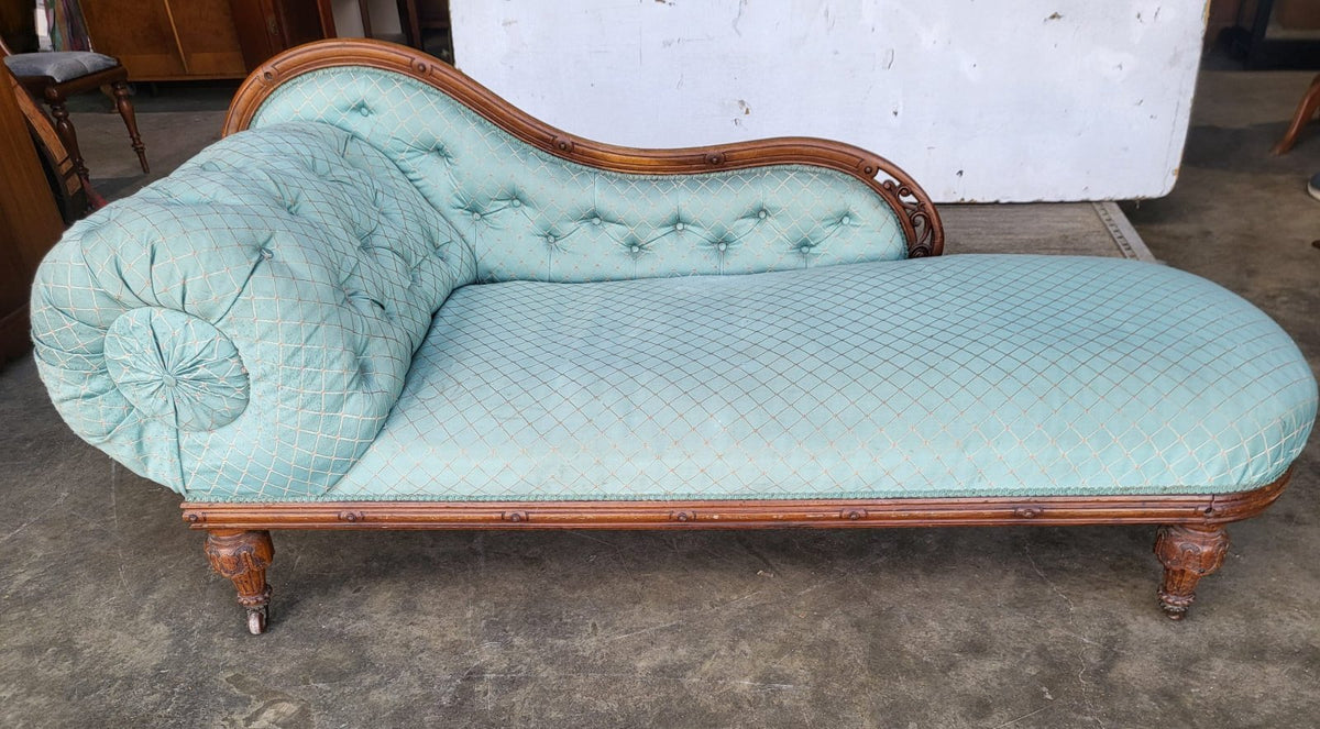 Antique Victorian chaise longue sofa carved legs castors