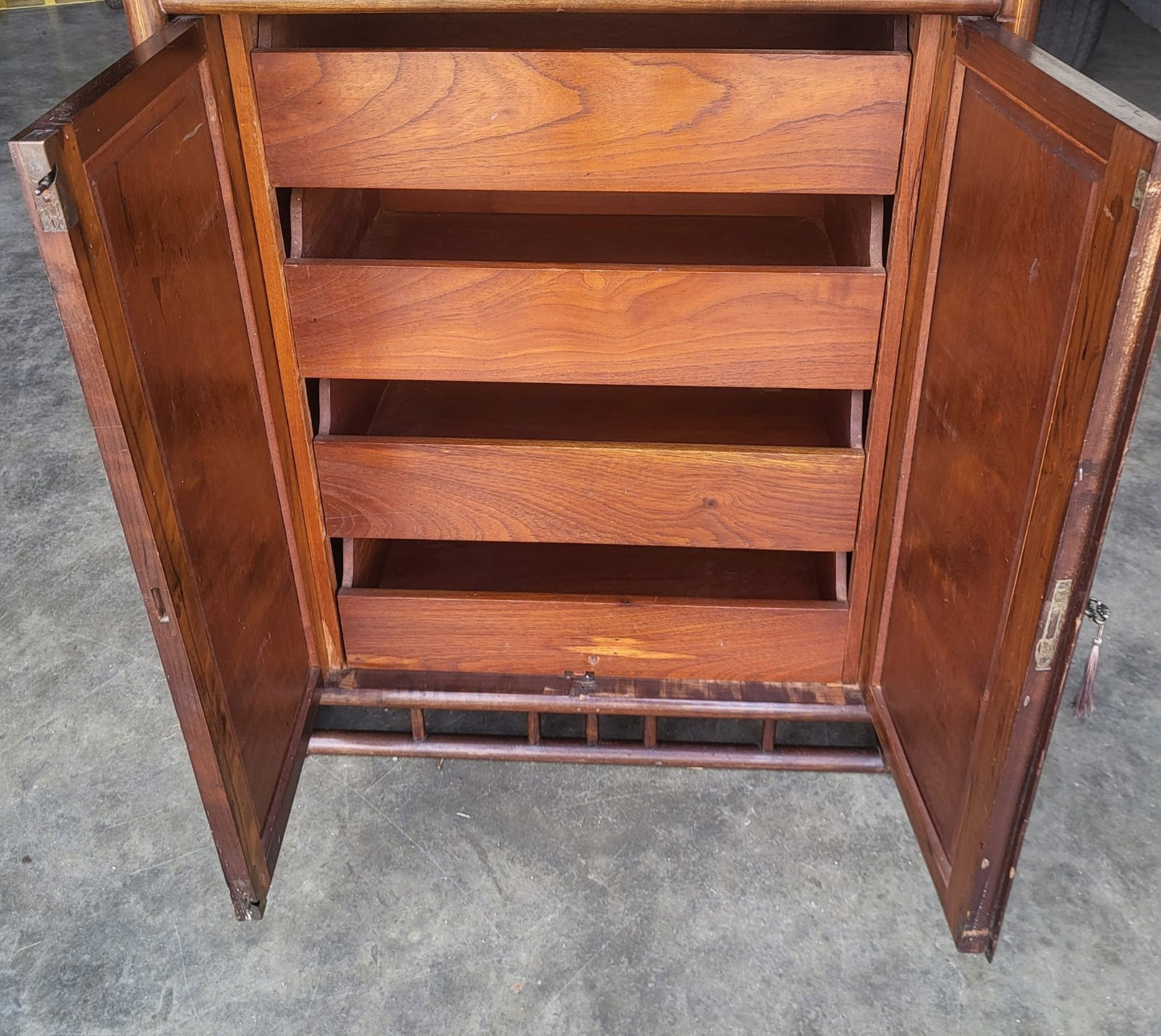 Vintage chest of drawers cabinet cupboard tray drawers