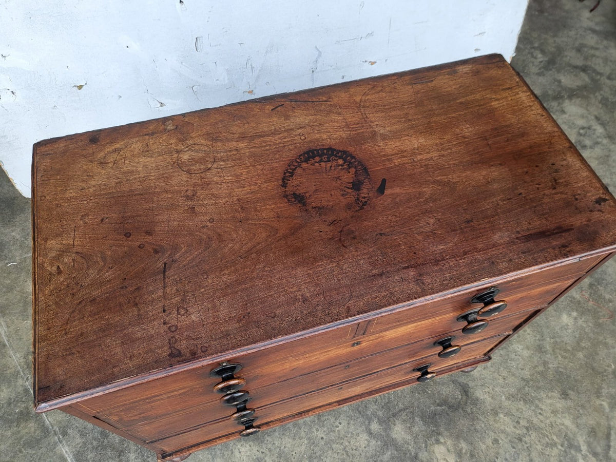 Antique Georgian mahogany 2 over 3 chest of drawers bun feet