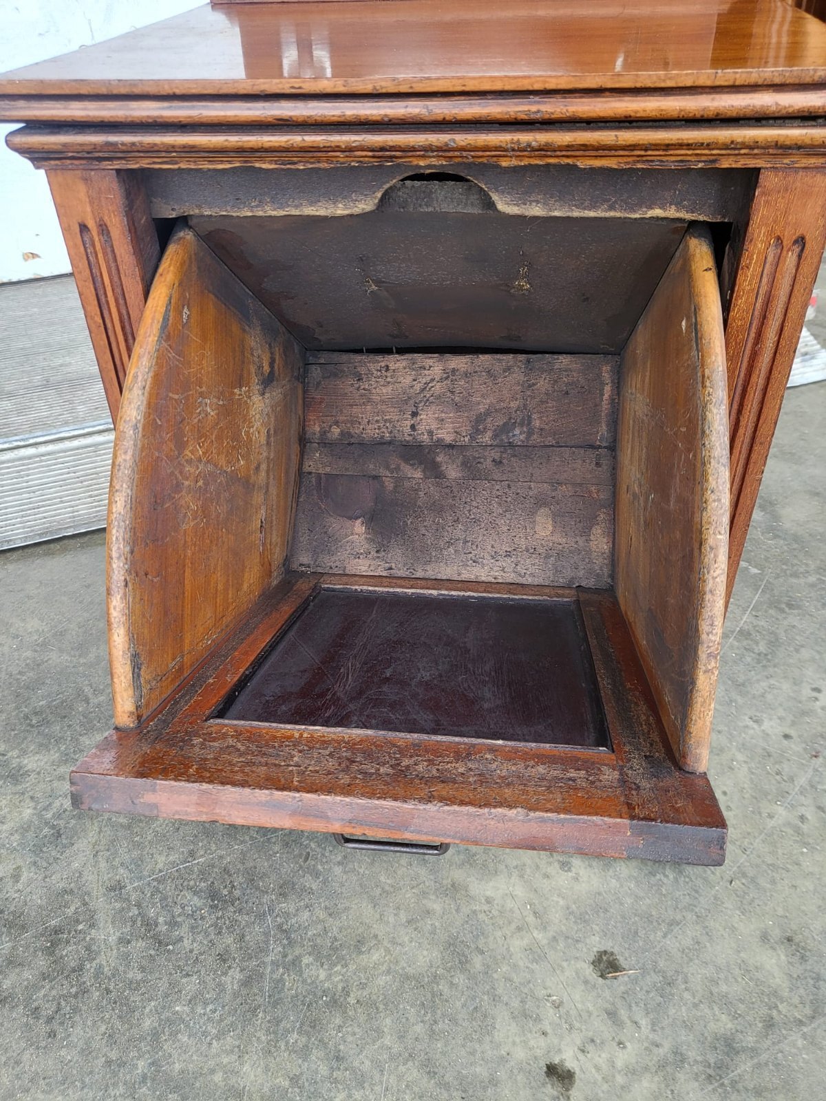 Antique Edwardian side end lamp table storage coal perdonium