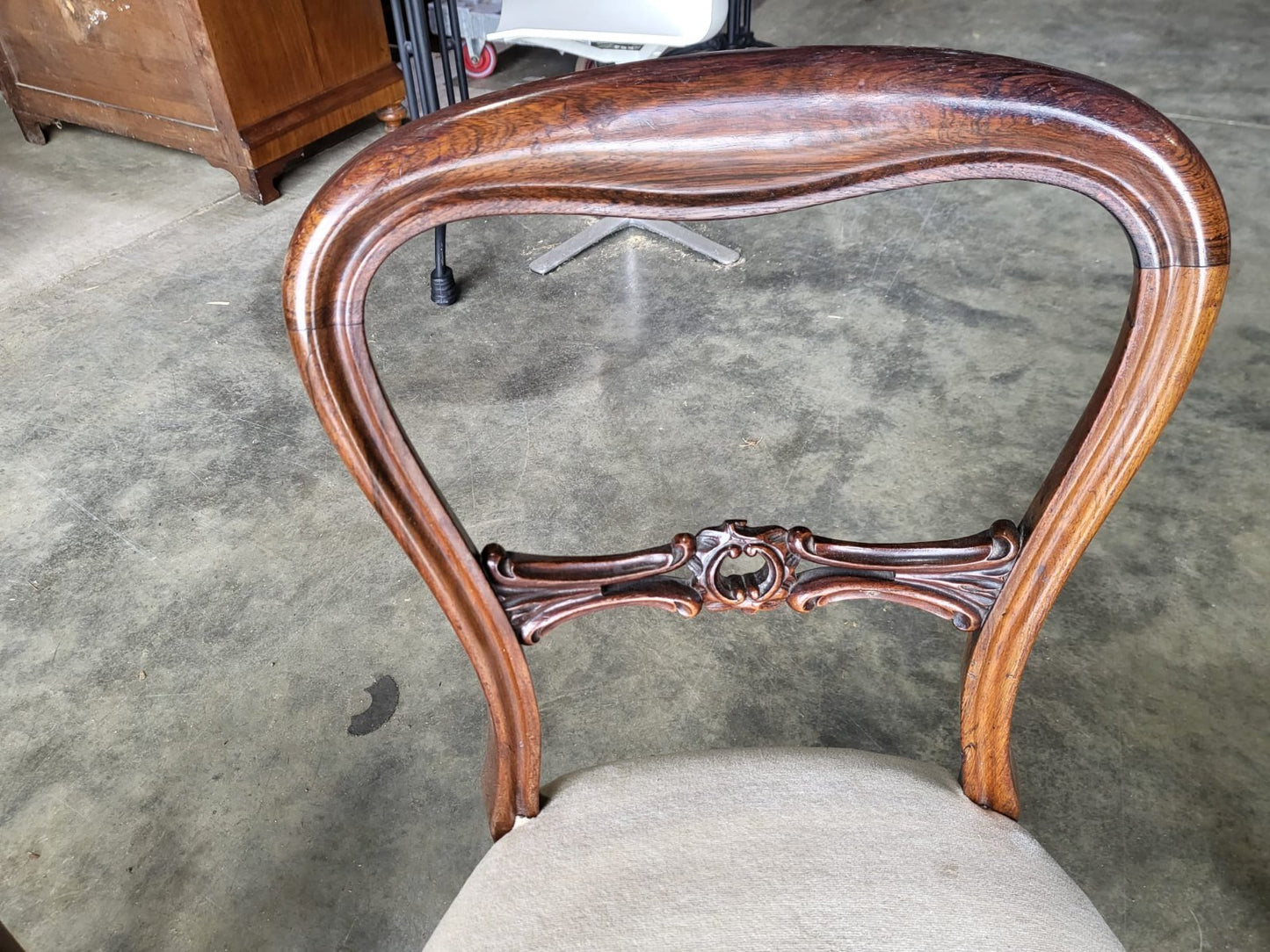 Six antique Victorian mixed dining chairs cream seats