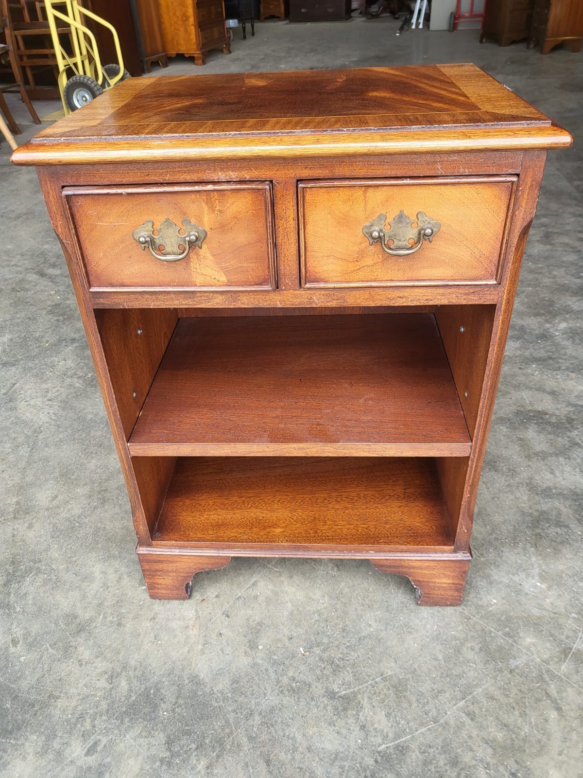 Small antique repro side end lamp table cabinet