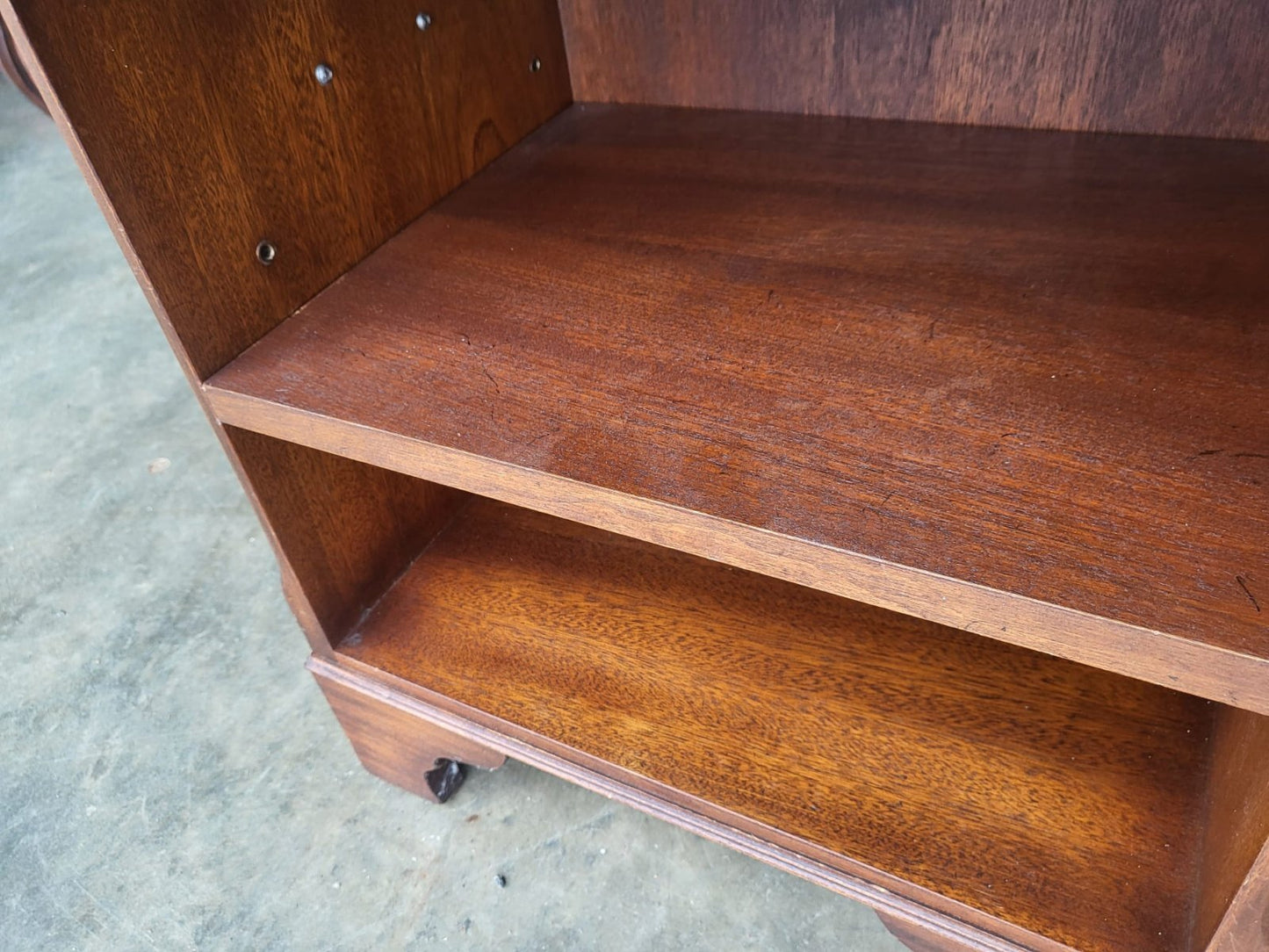 Small antique repro side end lamp table cabinet