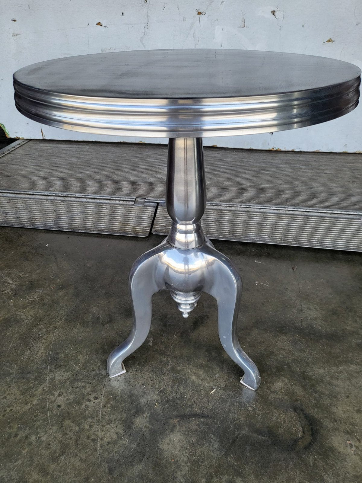 Silver metal round pedestal tripod side end lamp table