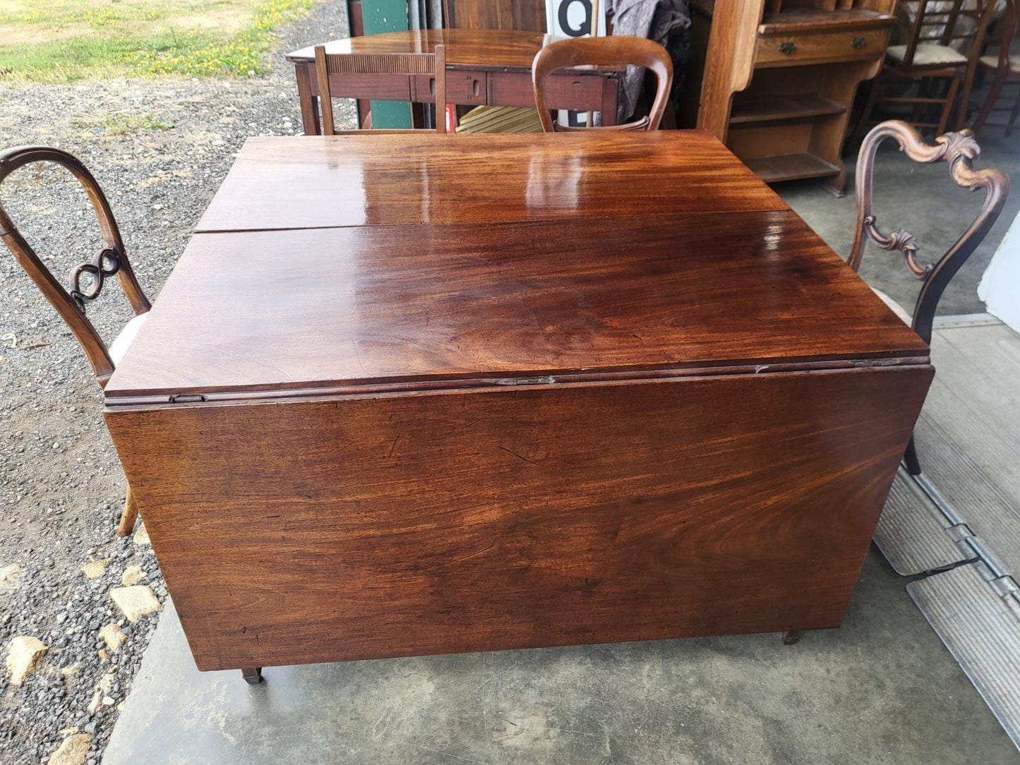 Antique large Georgian solid mahogany drop leaf dining table seat to 8