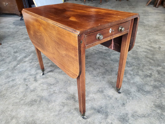 Antique Victorian drop leaf Pembroke dining occasional table drawer