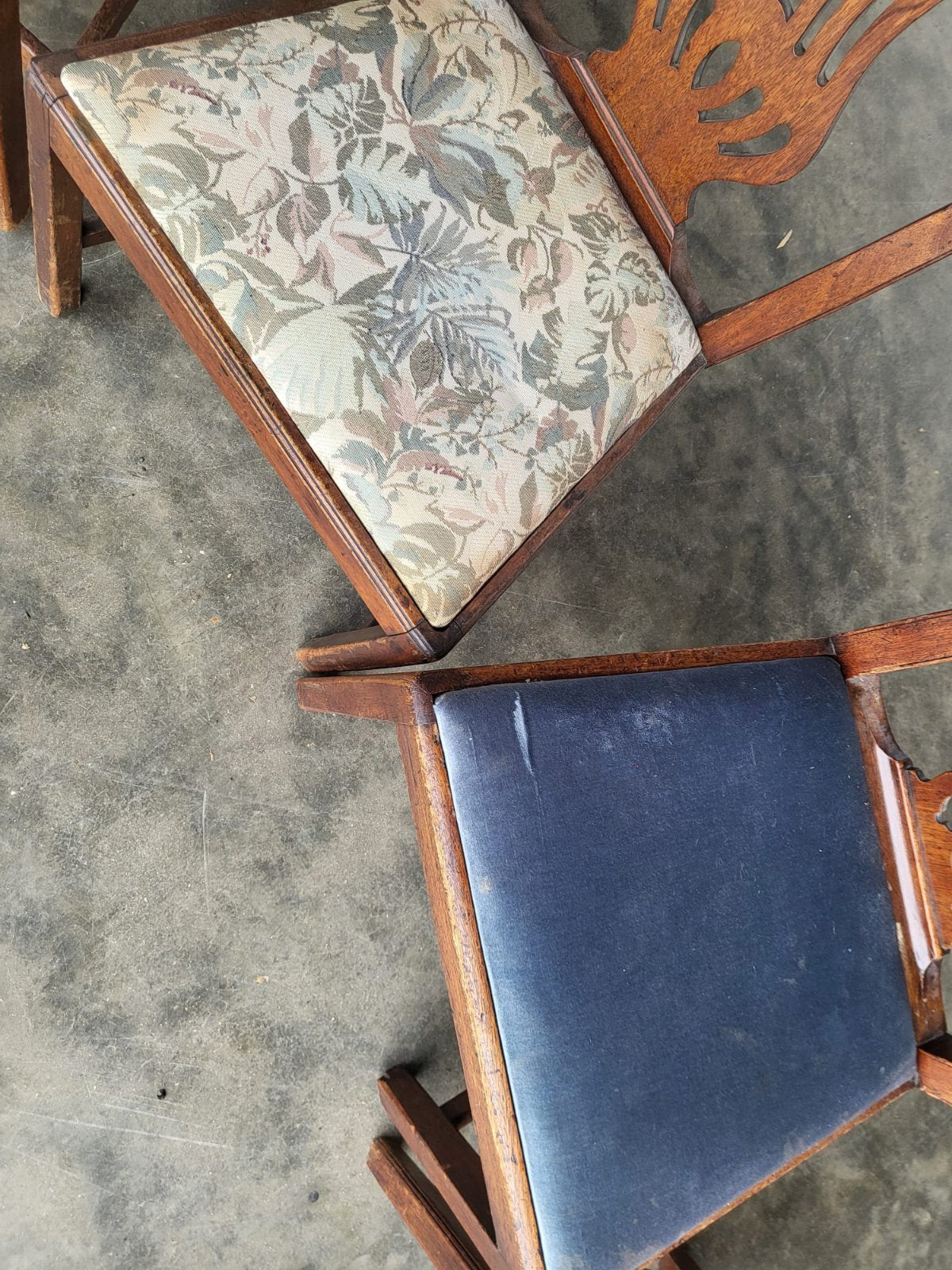 Four 4 antique Georgian mixed dining chairs drop in seats