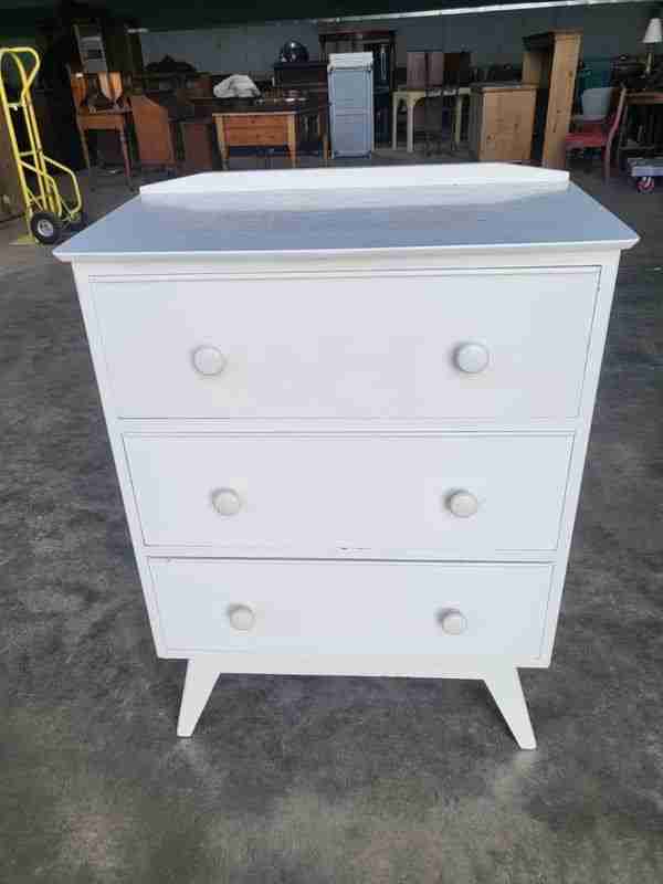 Vintage 20thC small painted white chest of drawers splayed legs 3 drawers