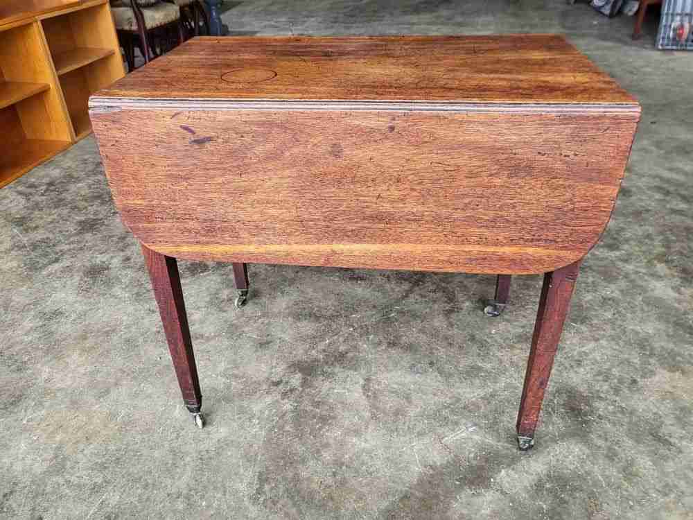 Antique Victorian Pembroke drop leaf dining occasional table drawer