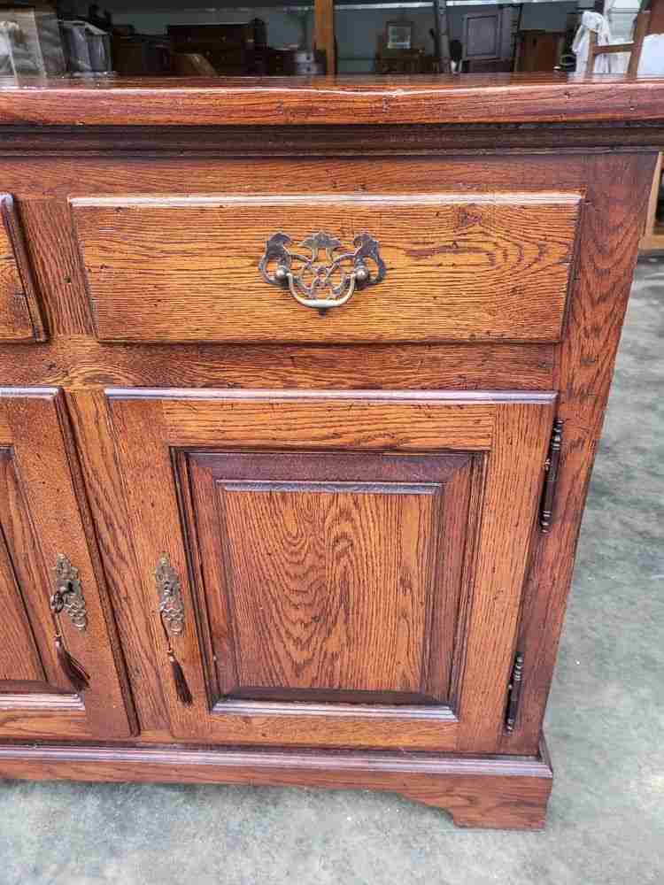 Small 20thC oak 2 door 2 drawers sideboard cupboard cabinet
