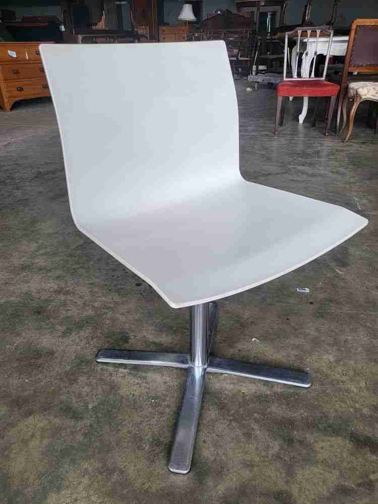 White 70's style  office swivel  chair chrome star base