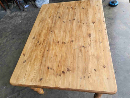 Pine kitchen dining table turned legs seat 6