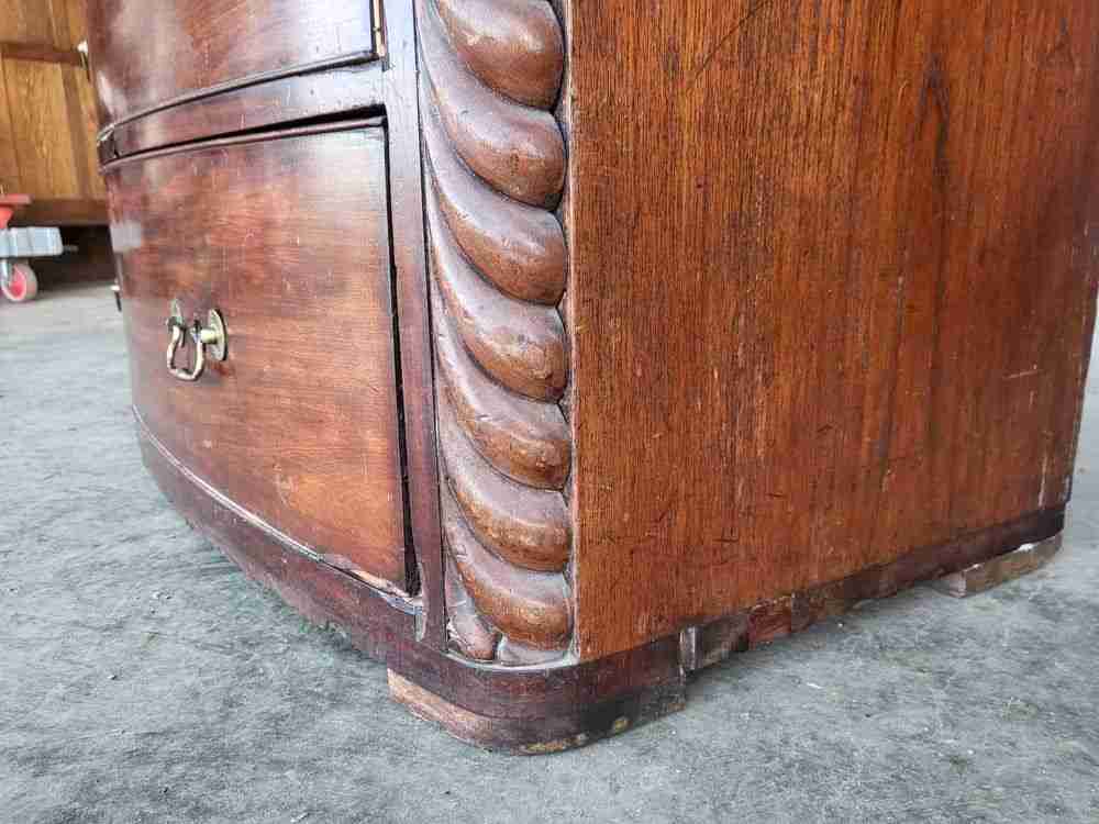 Antique Victorian bow front 2 over 3 chest of drawers rope columns