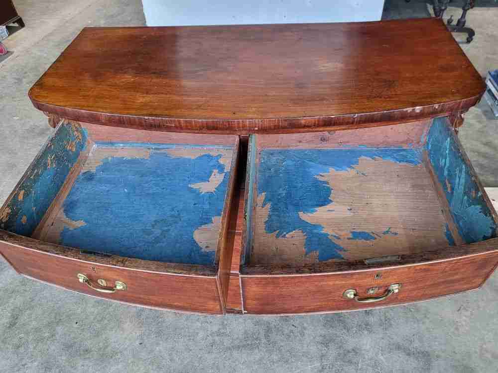 Antique Victorian bow front 2 over 3 chest of drawers rope columns