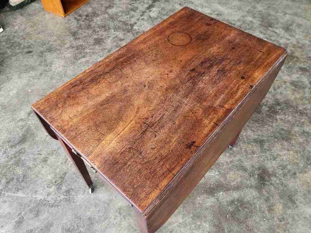 Antique Victorian Pembroke drop leaf dining occasional table drawer